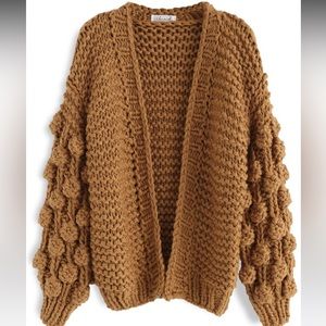 CUTENESS ON SLEEVES CHUNKY CARDIGAN IN CARAMEL